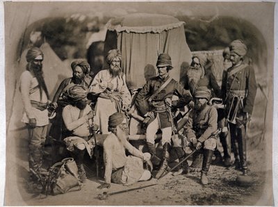 Eine Gruppe von Sikh-Offizieren und -Männern, 1858 von English Photographer